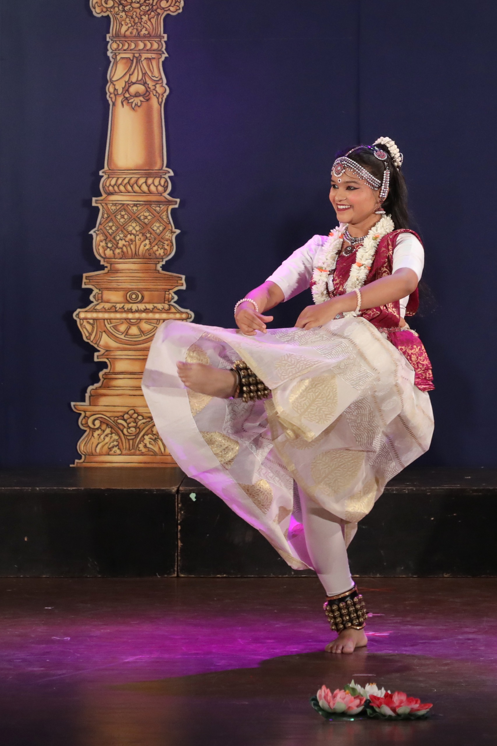 Yearly performance by Snehalalit Kala Kendra students
